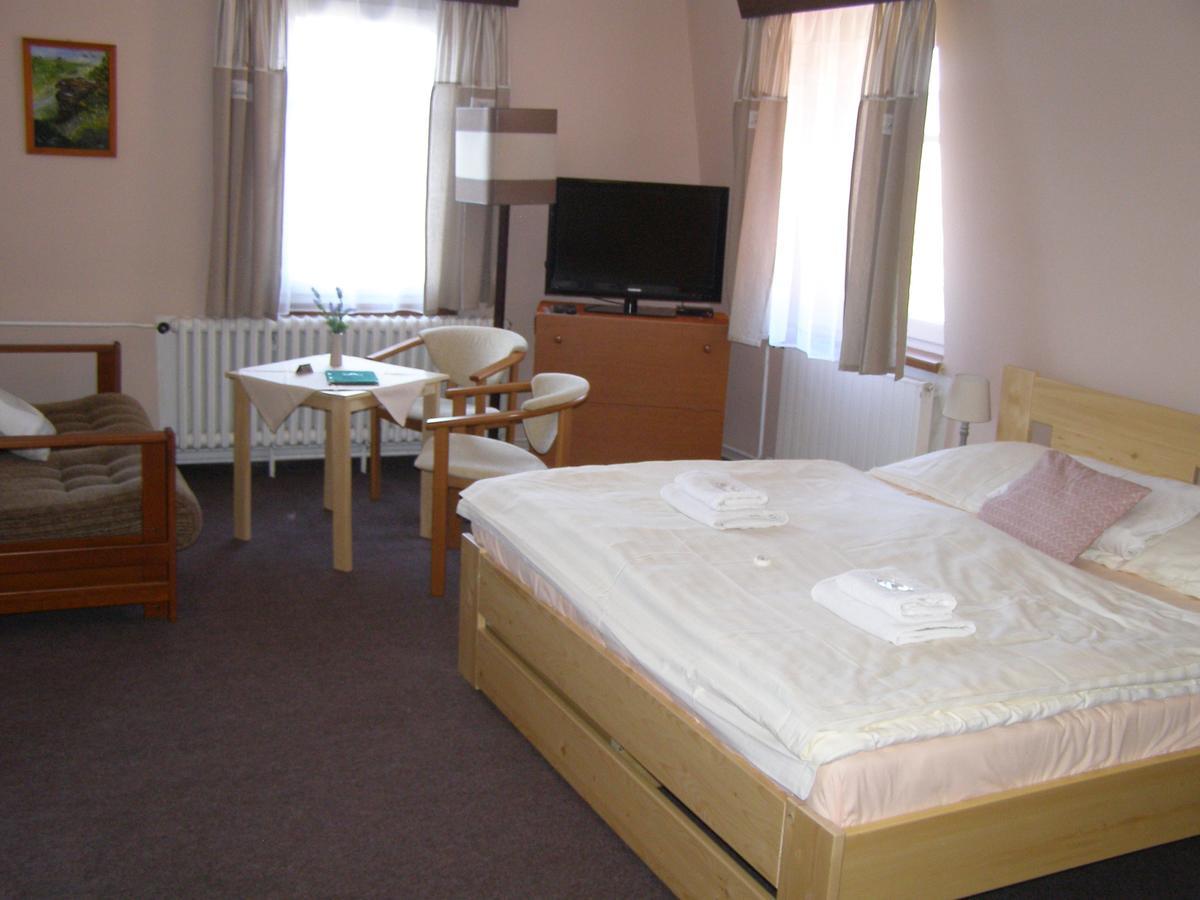 Hotel Garni Belveder Hřensko Exterior foto